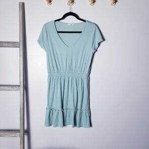 LC LAUREN CONRAD GREEN DRESS SIZE MEDIUM
